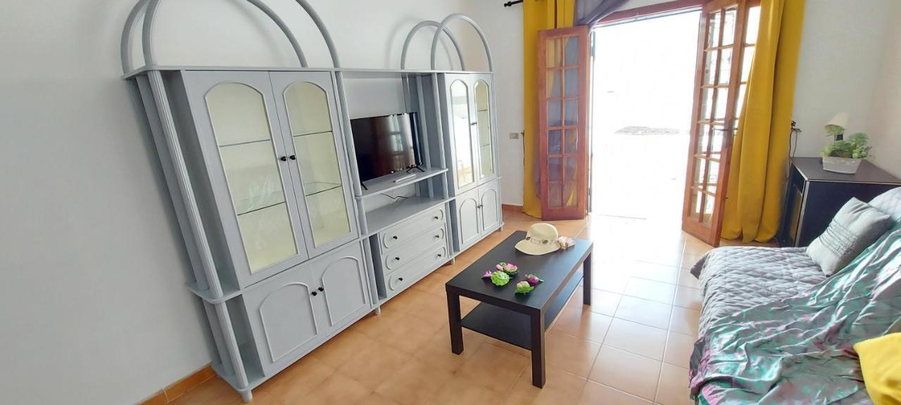 Los Cristianos Apartment, 1 Bedroom Wifi Free & Big Terrace Exterior photo